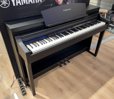 Yamaha CSP170 Digitalpiano - begagnat i gruppen Fynd & begagnat / Fynd & begagnat hos Musikanten i Ume AB (1-CSP170B)