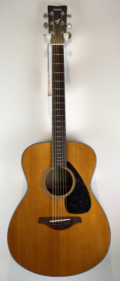 Yamaha FS800 - demodeal i gruppen Strnginstrument / Gitarr / Stlstrngade hos Musikanten i Ume AB (1-GFS800T_B)